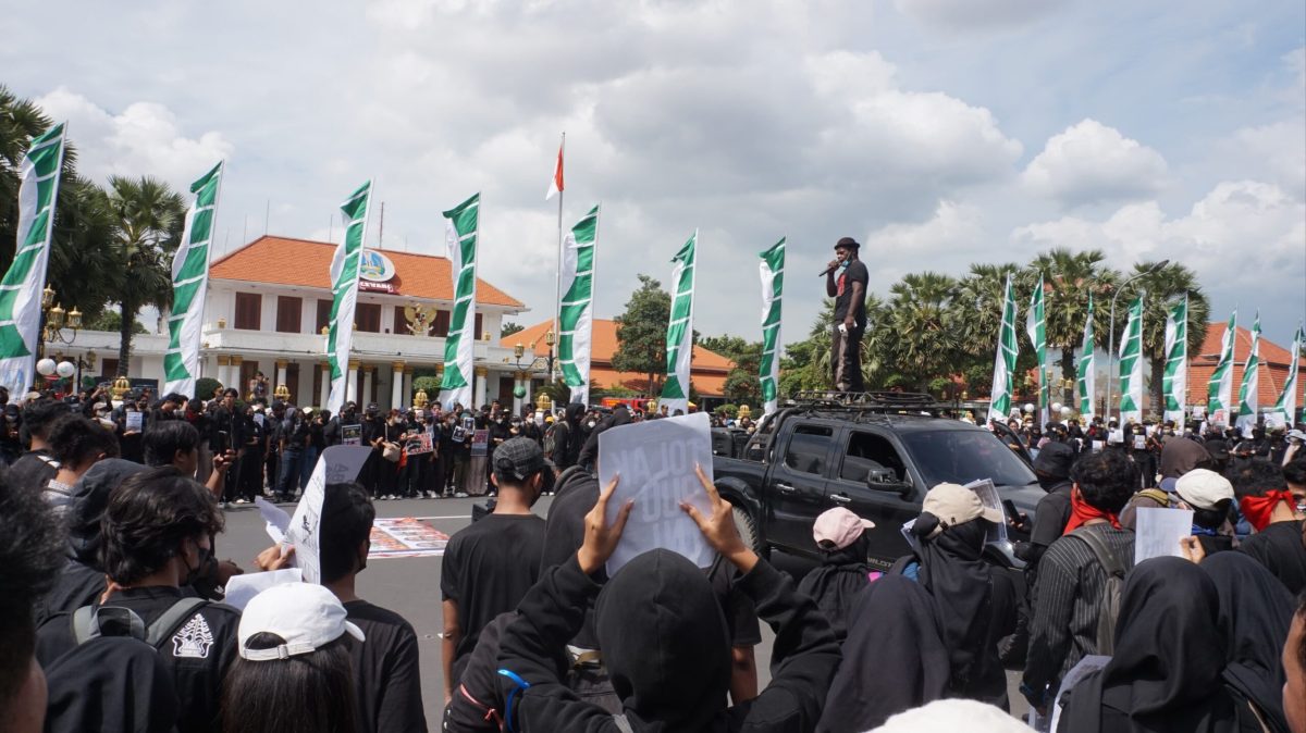 Massa Ancam Gelar Aksi Protes Lebih Besar Jika UU TNI Tidak Dicabut