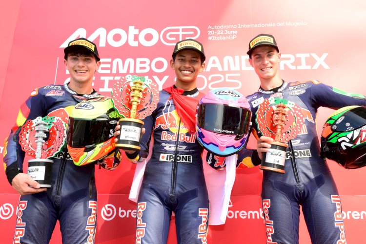 Raih Double Winner Red Bull MotoGP Rookies Cup 2025, Juragan 99 Apresiasi Veda Ega dengan Bonus Rp 100 Juta 