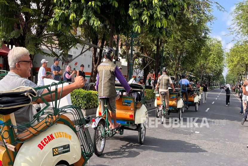 Menuju Malioboro Ramah Lingkungan, Becak Listrik Diperkuat Jadi Moda Wisata