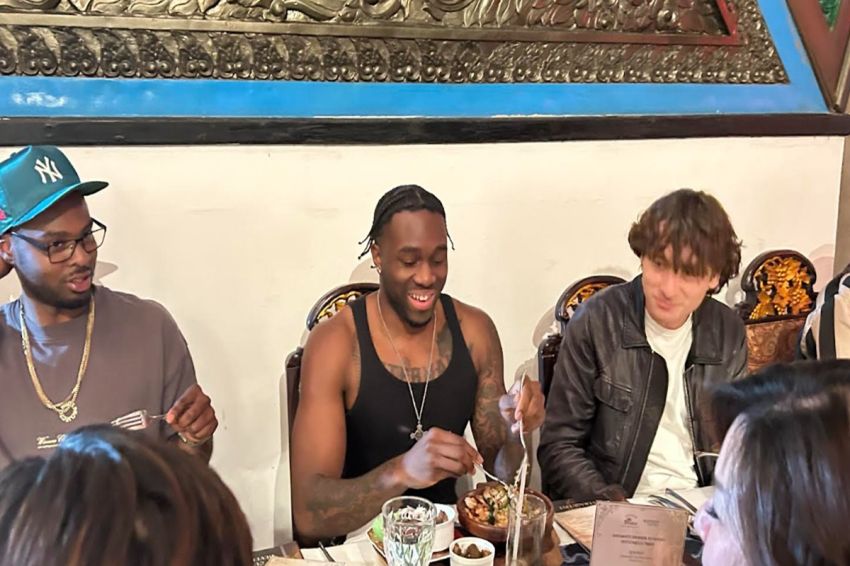 Melly Mike Nikmati Soto hingga Rendang, Ingin Eksplor Kuliner Pedas Indonesia