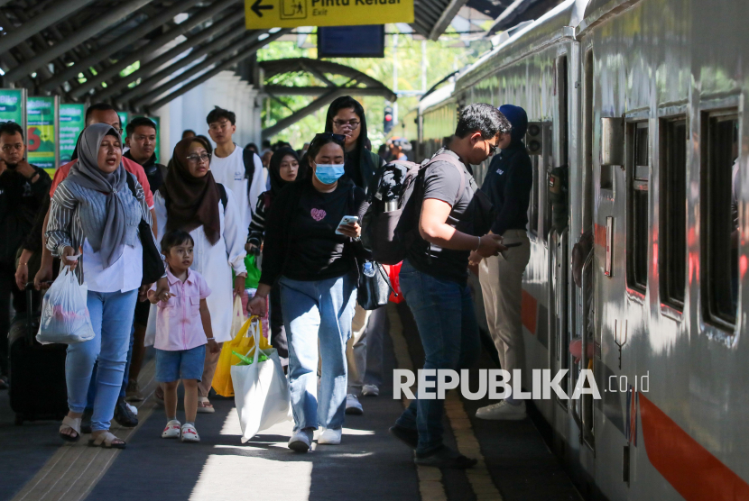 KAI Prediksi Hari Ini Jadi Puncak Arus Balik Long Weekend Maulid Nabi