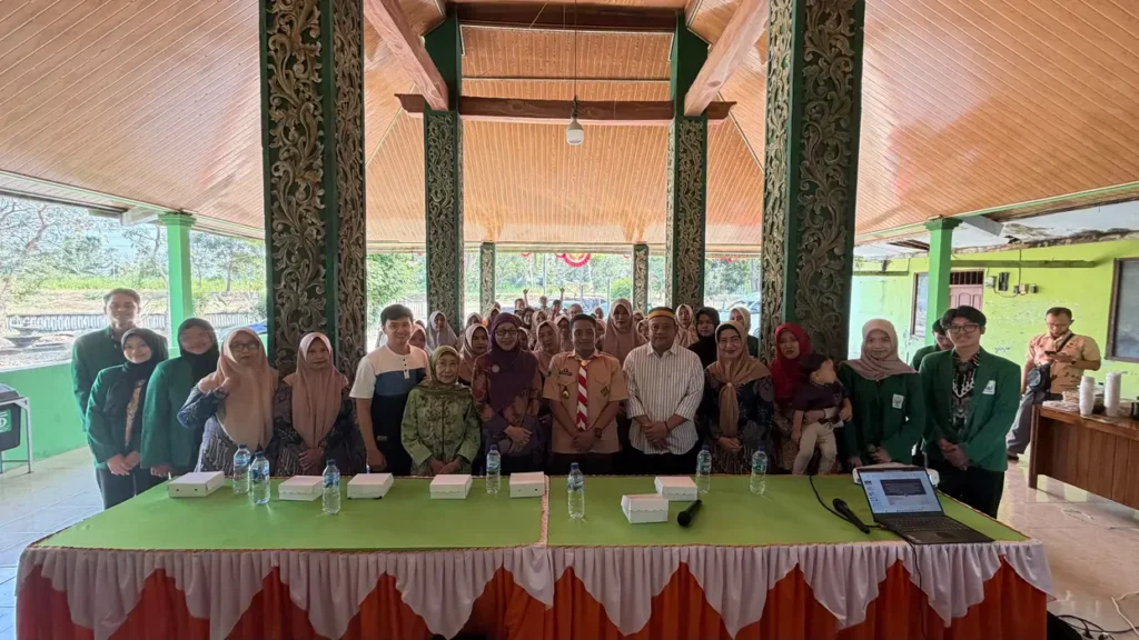 Edukasi TBC dan DBD, Fakultas Kedokteran Unusa Gelar Pengabdian Masyarakat di Nganjuk 1 Fakultas Kedokteran Unusa Kenalkan Inovasi Herbal dan Edukasi Kesehatan di Desa Bukur Nganjuk